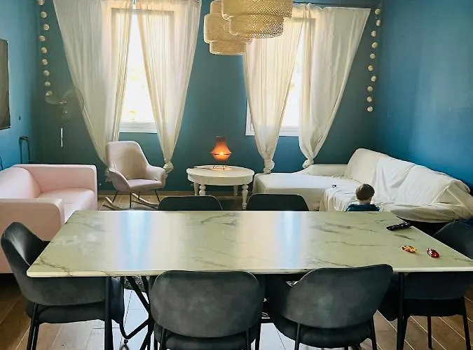 וילה The Blue House לרנקה