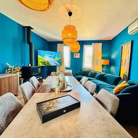 The Blue House Βίλα