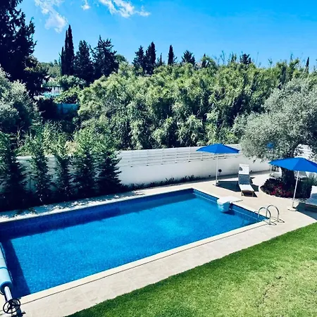 The Blue House * Λάρνακα