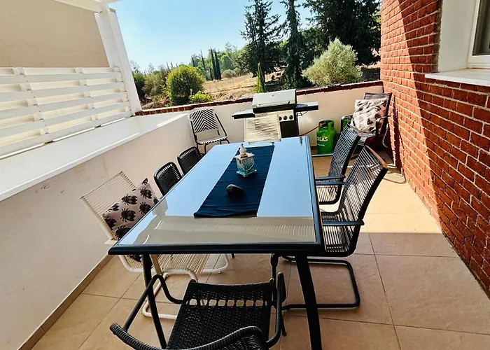 The Blue House Vila Larnaca